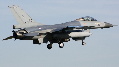 Photo ID 208091 by Arie van Groen. Netherlands Air Force General Dynamics F 16AM Fighting Falcon, J 144