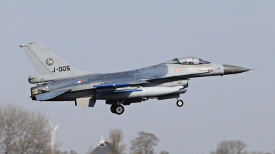 Photo ID 209039 by Milos Ruza. Netherlands Air Force General Dynamics F 16AM Fighting Falcon, J 005
