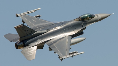 Photo ID 210714 by Brandon Thetford. USA Air Force General Dynamics F 16C Fighting Falcon, 86 0242