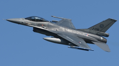 Photo ID 211953 by Hans-Werner Klein. Netherlands Air Force General Dynamics F 16AM Fighting Falcon, J 136