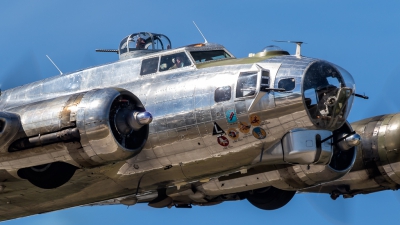 Photo ID 212001 by John Lackey. Private Yankee Air Force Boeing B 17G Flying Fortress 299P, N3193G