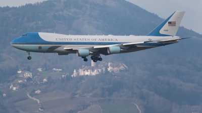 Photo ID 215347 by Luca Fahrni. USA Air Force Boeing VC 25A 747 2G4B, 92 9000