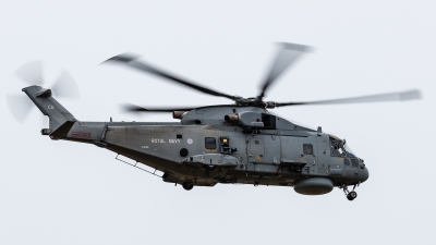 Photo ID 216257 by Mike Macdonald. UK Navy AgustaWestland Merlin HM1 Mk111, ZH846