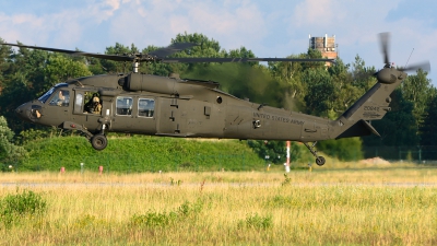Photo ID 216915 by Stephan Franke - Fighter-Wings. USA Army Sikorsky UH 60M Black Hawk S 70A, 16 20842