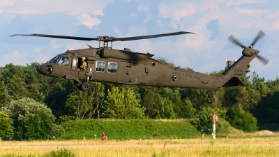 Photo ID 216918 by Stephan Franke - Fighter-Wings. USA Army Sikorsky UH 60M Black Hawk S 70A, 16 20885