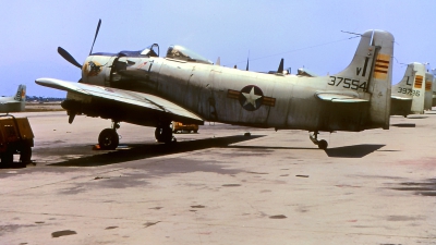 Photo ID 219342 by Gerrit Kok Collection. Vietnam Air Force Douglas A 1H Skyraider AD 6, 52 137554