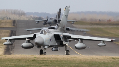 Photo ID 222959 by Barry Swann. UK Air Force Panavia Tornado GR4, ZA587