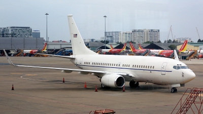 Photo ID 225218 by Thanh Ho. USA Air Force Boeing C 40C 737 7CP BBJ, 02 0201