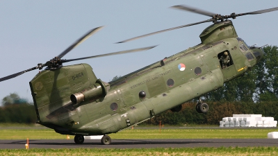 Photo ID 25805 by Oscar Pluimer. Netherlands Air Force Boeing Vertol CH 47D Chinook, D 664