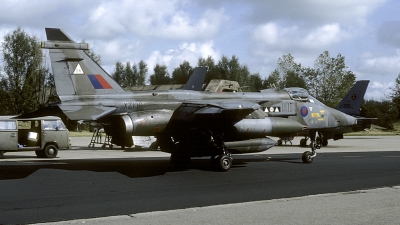 Photo ID 226409 by Marinus Dirk Tabak. UK Air Force Sepecat Jaguar GR1A, XZ106