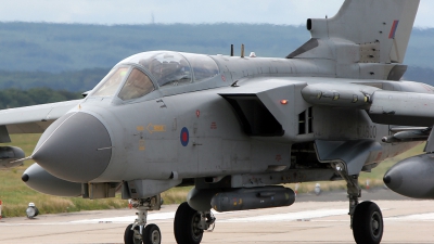 Photo ID 26015 by Andy Walker. UK Air Force Panavia Tornado GR4, ZA600