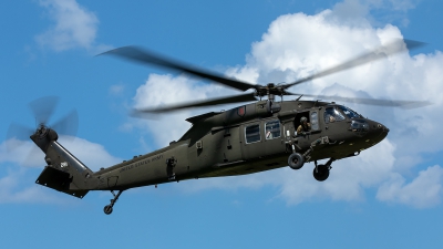 Photo ID 229371 by Thomas Ziegler - Aviation-Media. USA Army Sikorsky UH 60M Black Hawk S 70A, 10 20281