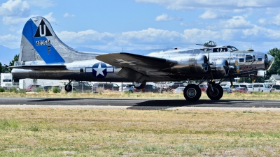 Photo ID 230604 by Gerald Howard. Private Commemorative Air Force Boeing B 17G Flying Fortress 299P, N9323Z