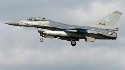 Photo ID 234164 by Aldo Bidini. Netherlands Air Force General Dynamics F 16AM Fighting Falcon, J 136