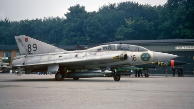 Photo ID 26940 by Eric Tammer. Sweden Air Force Saab Sk35C Draken, 35821
