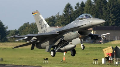 Photo ID 26921 by Jörg Pfeifer. USA Air Force General Dynamics F 16C Fighting Falcon, 91 0352