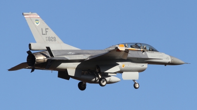 Photo ID 241640 by Paul Newbold. USA Air Force General Dynamics F 16B Fighting Falcon, 93 0828