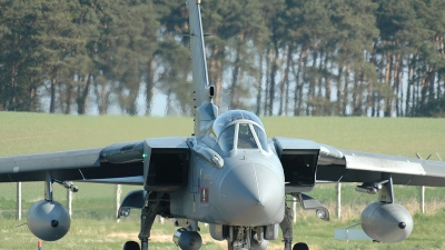 Photo ID 27348 by Gordon McDonald. UK Air Force Panavia Tornado GR4A, ZG727