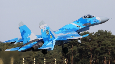 Photo ID 243682 by Walter Van Bel. Ukraine Air Force Sukhoi Su 27P1M,  