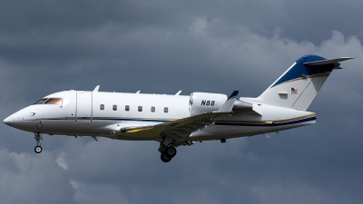 Photo ID 244609 by Thomas Ziegler - Aviation-Media. USA Federal Aviation Administration Canadair CL 600 2B16 Challenger 604, N88