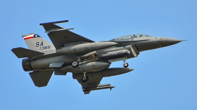 Photo ID 245205 by Radim Spalek. USA Air Force General Dynamics F 16D Fighting Falcon, 87 0365