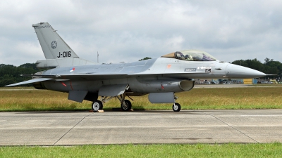 Photo ID 246020 by Richard de Groot. Netherlands Air Force General Dynamics F 16AM Fighting Falcon, J 016