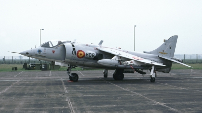 Photo ID 27629 by Tom Gibbons. Spain Navy Hawker Siddeley AV 8S Harrier, VA 1 5