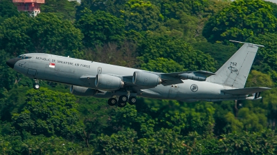 Photo ID 246182 by Bruno Geiger - Aviation Media. Singapore Air Force Boeing KC 135R Stratotanker 717 100, 752