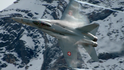 Photo ID 27959 by Radim Spalek. Switzerland Air Force McDonnell Douglas F A 18C Hornet, J 5013