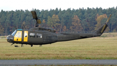 Photo ID 28013 by Günther Feniuk. USA Army Bell UH 1H Iroquois 205, 74 22330