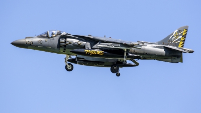 Photo ID 250809 by Jason Grant. USA Marines McDonnell Douglas AV 8B Harrier ll, 165425