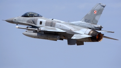 Photo ID 253562 by Alberto Gonzalez. Poland Air Force General Dynamics F 16C Fighting Falcon, 4045
