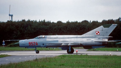Photo ID 28499 by Eric Tammer. Poland Air Force Mikoyan Gurevich MiG 21bis, 9524