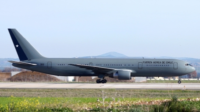 Photo ID 260179 by Manuel Fernandez. Chile Air Force Boeing 767 3Y0R, 985