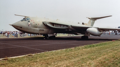 Photo ID 260686 by Jan Eenling. UK Air Force Handley Page Victor K2 HP 80, XL164