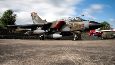 Photo ID 264853 by Chris Albutt. UK Air Force Panavia Tornado GR1, ZA320