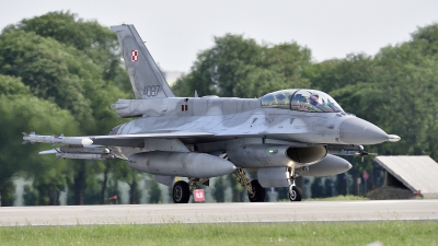 Photo ID 267976 by Tonnie Musila. Poland Air Force General Dynamics F 16D Fighting Falcon, 4087