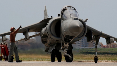 Photo ID 29751 by Paul Newbold. Italy Navy McDonnell Douglas AV 8B Harrier ll, MM7213