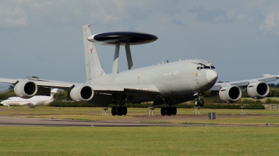 Photo ID 29789 by Paul Newbold. UK Air Force Boeing E 3D Sentry AEW1 707 300, ZH107