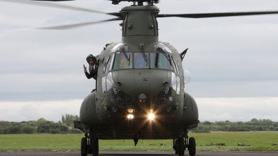 Photo ID 30443 by Karl Drage. UK Air Force Boeing Vertol Chinook HC2 CH 47D, ZA708
