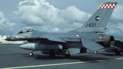 Photo ID 30641 by Lieuwe Hofstra. Netherlands Air Force General Dynamics F 16A Fighting Falcon, J 637