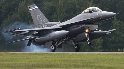 Photo ID 281597 by Rod Dermo. USA Air Force General Dynamics F 16C Fighting Falcon, 86 0277