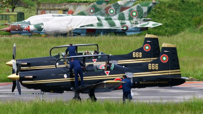Photo ID 31151 by Alexander Mladenov. Bulgaria Air Force Pilatus PC 9M, 666