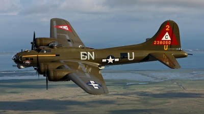 Photo ID 31707 by P.Giacomini. Private Lone Star Flight Museum Boeing B 17G Flying Fortress 299P, N900RW