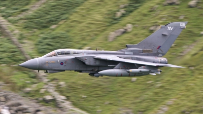 Photo ID 31847 by Paul Cameron. UK Air Force Panavia Tornado GR4, ZD843