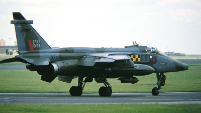 Photo ID 31885 by Arie van Groen. UK Air Force Sepecat Jaguar GR1A, XZ400