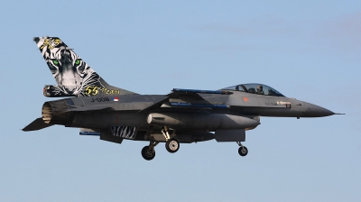 Photo ID 32058 by Roel Reijne. Netherlands Air Force General Dynamics F 16AM Fighting Falcon, J 008