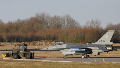 Photo ID 32272 by Piet Bouma. Netherlands Air Force General Dynamics F 16AM Fighting Falcon, J 628