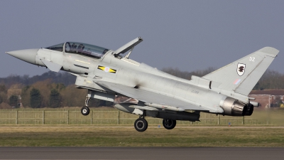 Photo ID 32277 by Chris Lofting. UK Air Force Eurofighter Typhoon T1, ZJ811