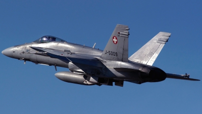 Photo ID 34526 by Sven Zimmermann. Switzerland Air Force McDonnell Douglas F A 18C Hornet, J 5009